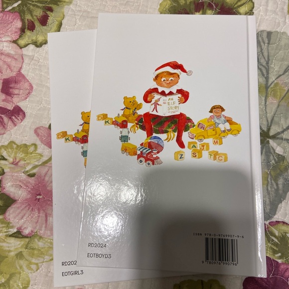 Two Elf on a shelf books - Picture 2 of 2